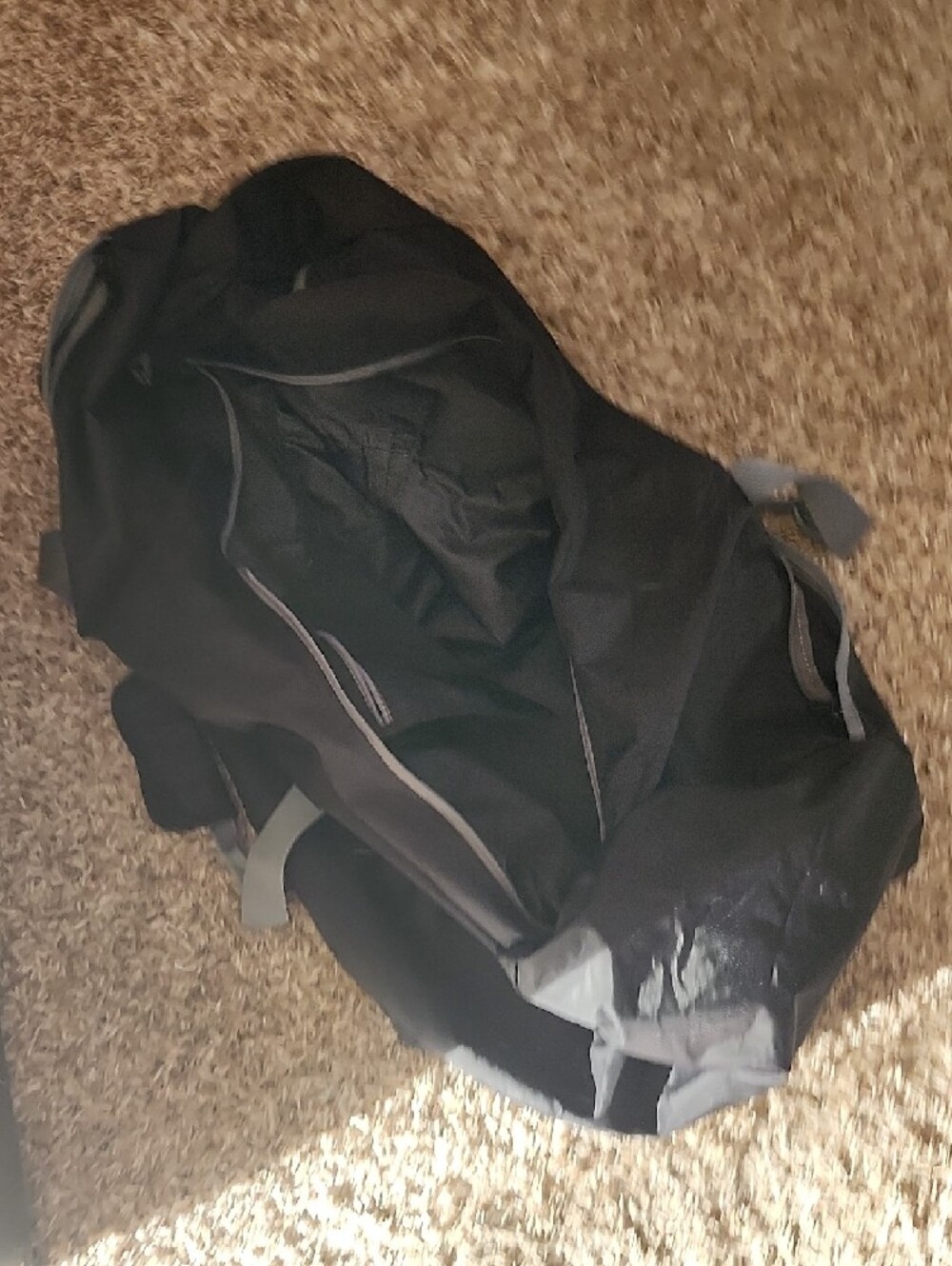Amazon Basics Extra Large Foldable Nylon Duffel Bag With Carry Strap - Picture 8 of 8